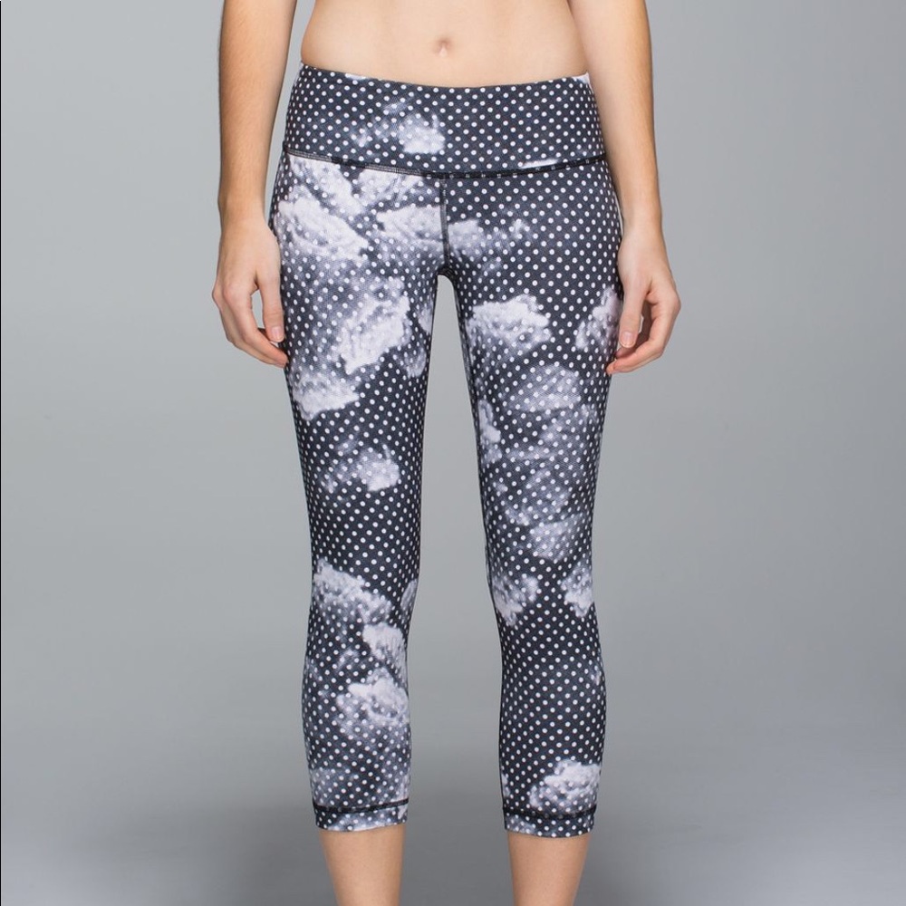 Lululemon Wunder under crop II full on luon sz 8